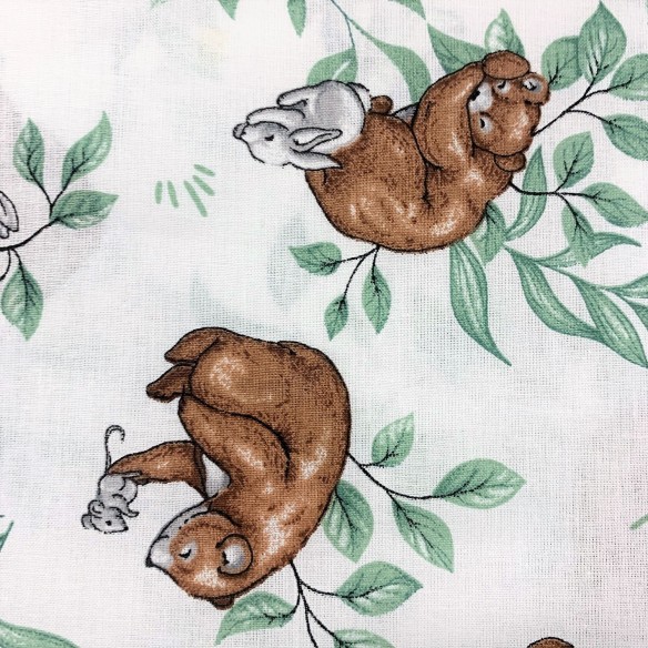 Tissu en coton - Ours en peluche, lapin et feuilles