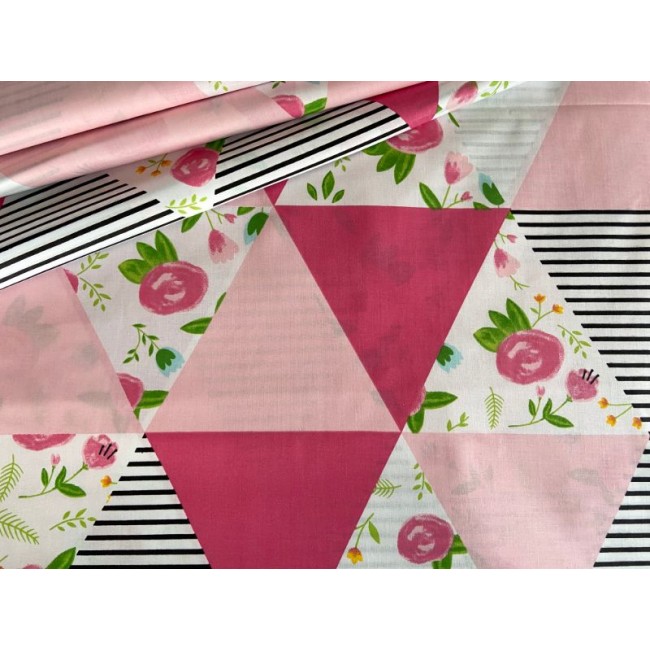 Tissu en coton - Triangles et fleurs patchwork rose