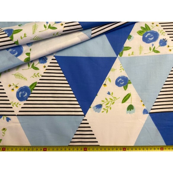Tissu en coton - Triangles et fleurs patchwork bleu