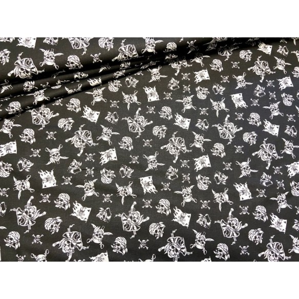 Tissu en coton - Crânes de pirates sur noir