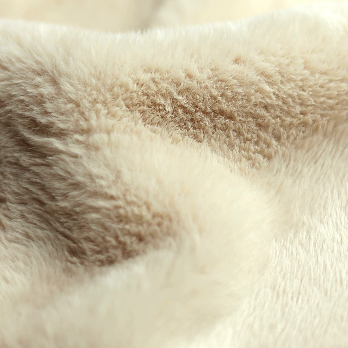 Tissu fausse fourrure tricotée douce CORTO - beige